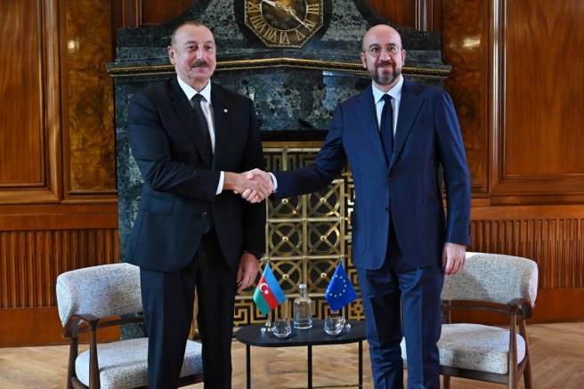Aliyev, Paşinyan, Macron ve AB Konseyi Başkanı Michel'den Prag'da dörtlü zirve