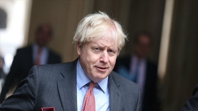 İngiltere Başbakanı Johnson: Yoğun bakım üniteleri çok büyük risk altında