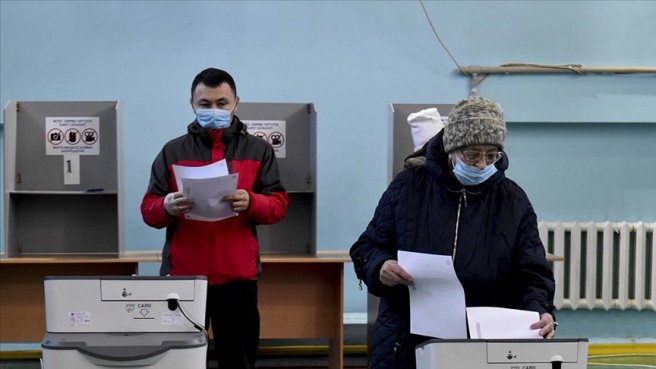 Kırgızistan'da milletvekili seçimleri için oy verme işlemi başladı