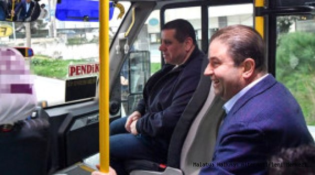 CHP'li Başkan, Minibüse Bindi Görüntüleri "Makam Aracım" Diye Paylaştı