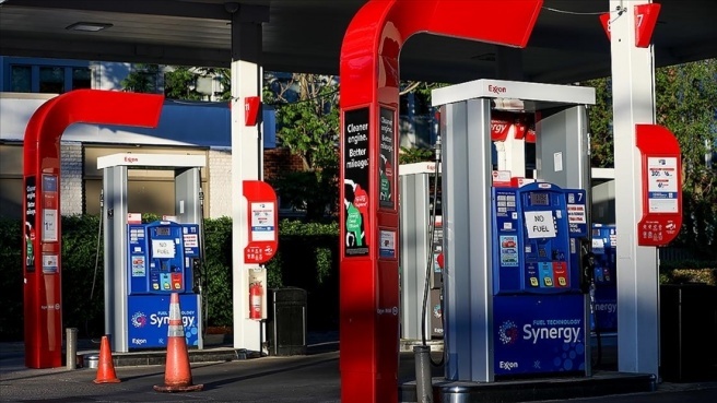 Petrol üretiminin azaltılması ABD'deki benzin fiyatlarında artış endişesini tetikledi
