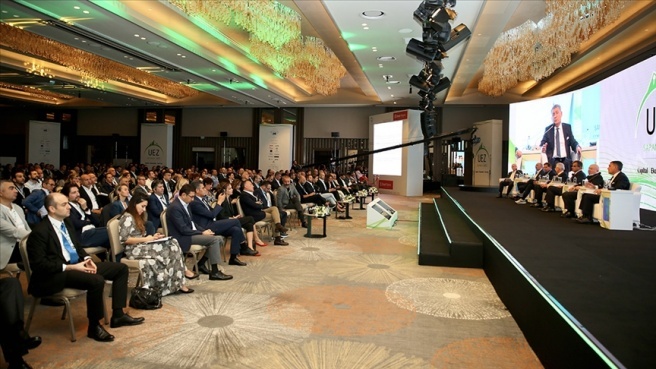 Uludağ Ekonomi Zirvesi'nde 'Yeni Nesil Yatırımlar, Çözümler ve Fırsatlar' ele alındı