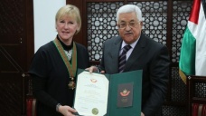 Abbas, İsveçli bakana 'Kudüs Yıldızı Nişanı' takdim etti