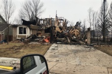 ABD’deki yangında 991 ev yandı, 3 kişi kayıp
