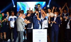 Adana Demirspor'da coşkulu kupa töreni