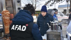 AFAD'ın Romanya-Ukrayna sınırındaki sıcak yemek dağıtımı bugün de sürdü
