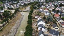 Almanya'da sel felaketinde zarar gören bölgelerden Merkel'e 'yardım' çağrısı