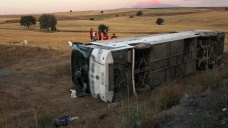 Ankara-Konya karayolunda yolcu otobüsü devrildi