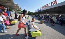 Antalya'da turist sayısı 2 milyonu geçti