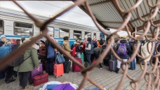Avrupa, Ukraynalı sığınmacıları ağırlarken, Orta Doğululara ayrımcı tavrını sürdürüyor