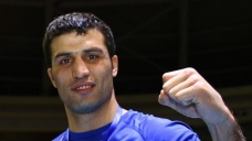 Bakan Kılıç milli boksör Şipal'i tebrik etti