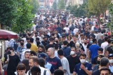 Bayram arefesinde Taksim’de yoğunluk