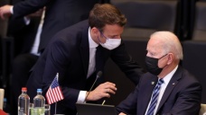 Biden ve Macron telefonda Rusya-Ukrayna krizini görüştü