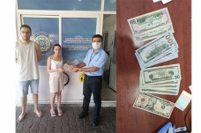 Bodrum'da Rus turistin düşürdüğü bin 200 doları otobüs şoförü teslim etti