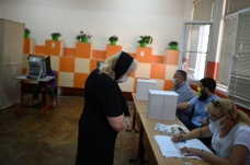 Bulgaristan’da halk erken genel seçimler için sandık başında
