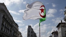Cezayir 7 yıldır kapalı olan Libya'daki büyükelçiliğinin yeniden açılacağını duyurdu