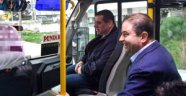 CHP'li Başkan, Minibüse Bindi Görüntüleri "Makam Aracım" Diye Paylaştı