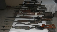 Çukurca'da çok sayıda silah ele geçirildi