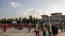 Cumhurbaşkanlığı Muhafız Alayı Tüfekli Gösteri Bölüğü nöbet değişim töreni yapıldı