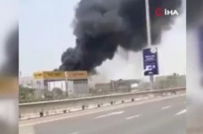 Dubai’de plastik fabrikasında büyük yangın