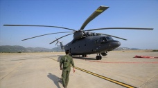 Dünyanın en büyük helikopterlerinden Mi26'nın Marmaris'te yangınla mücadelesi görüntülendi