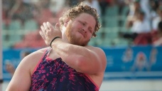 Erkekler gülle atmada ABD'li Crouser olimpiyat rekoru kırarak şampiyon oldu