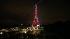 Eyfel Kulesi tekrar Türk bayrağına bürünebilir