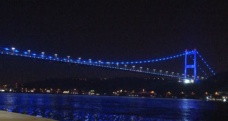 Fatih Sultan Mehmet Köprüsü 'Dünya Otizm Farkındalık' gününde maviye büründü