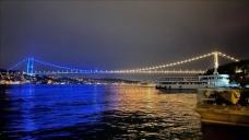 Fatih Sultan Mehmet Köprüsü Ukrayna bayrağının renklerine büründü
