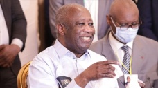 Fildişi Sahili'nin sürgündeki eski Cumhurbaşkanı Gbagbo ülkesine döndü