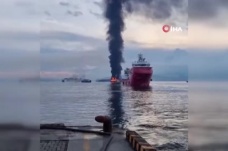 Filipinler'de 82 kişinin bulunduğu feribotta yangın