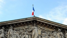 Fransa cumhurbaşkanlığı seçimini olağanüstü hal altında yapacak