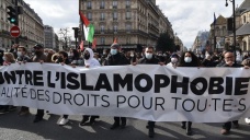 Fransa'da 'ayrılıkçı' yasa tasarısı ve İslamofobi'ye karşı gösteriler devam ediy