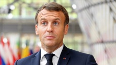 Fransa'da Cumhurbaşkanı Macron'un Kovid-19 aşı tarihi tartışmalara neden oldu