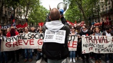 Fransa'da grev ve protestolar sürüyor