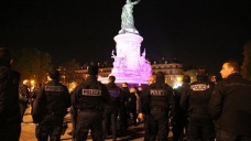 Fransa'da polisler yine izinsiz gösteri yaptı