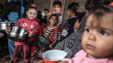 Gazze Şeridi'nde çocuklar İsrail ablukası, fakirlik ve salgın nedeniyle zor şartlar altında yaş