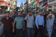 Gazze’de binlerce kişi Kudüs’teki 'bayrak yürüyüşünü' protesto etti
