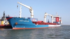 Gazze'ye yardımları ulaştıracak 'Lady Leyla' Aşdod Limanı'nda