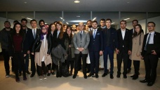 Gençlik ve Spor Bakanı Kılıç Lozan'da Türk öğrencilerle buluştu
