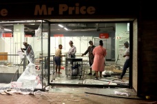 Güney Afrika’daki protestolarda 6 kişi hayatını kaybetti