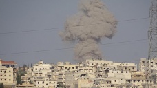 Halep'e vakum bombalı saldırı: 3 ölü, 13 yaralı
