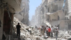 Halep'te çarşıya hava saldırısı: 10 ölü, 15 yaralı