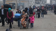 İHH, Halep'ten çıkacak aileler için gıda kolisi hazırlıyor