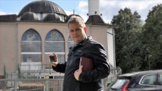 Irkçı siyasetçi Paludan, İsveç'te polis korumasında Kur'an-ı Kerim yakmaya devam ediyor