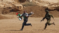 İsrail askerleri Şeria'da 13 Filistinliyi yaraladı