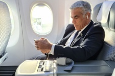 İsrail Dışişleri Bakanı Lapid, BAE’ye gidiyor
