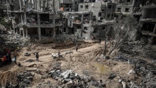 İsrail'in Gazze Şeridi'ne yönelik saldırılarında yaralanan bir Filistinli daha hayatını ka