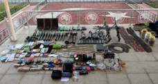 İşte TSK’nın Tatvan'da ele geçirdiği silah ve mühimmatlar