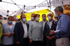 İYİ Parti Genel Başkanı Akşener orman yangınının sürdüğü Marmaris’te